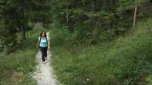 Addio dolori al ginocchio: con la scarpa kybun camminare è un piacere